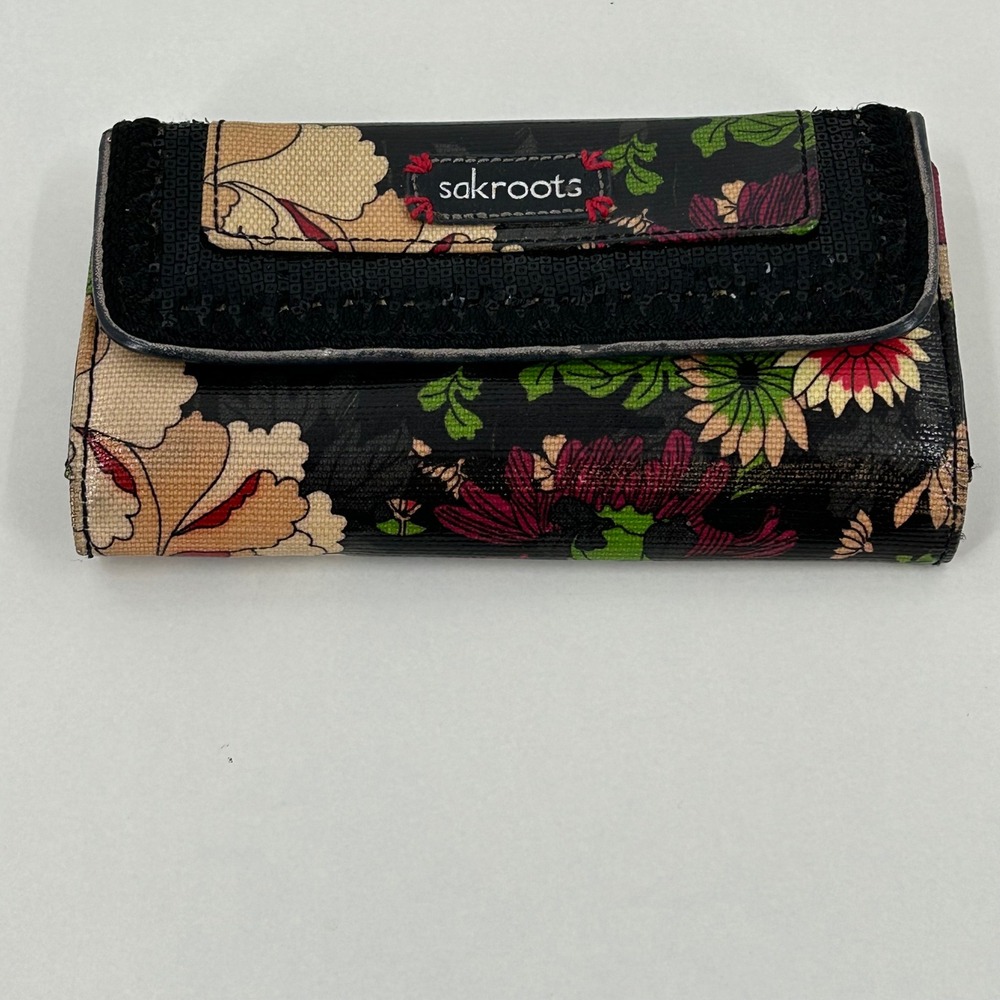 Sakroots Artist Circle Black Floral Sequin Trifold Wallet Snap Closure‎